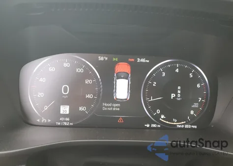 2021 Volvo Xc40 T5 Momentum z USA, uszkodzony, nr VIN YV4162UK3M2421566